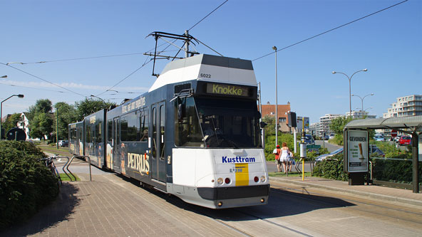 Belgian Coastal Tramway - Vicinal (SNCV) - De Lijn - Photo:  Ian Boyle, October 29th 2006 - www.simplonpc.co.uk