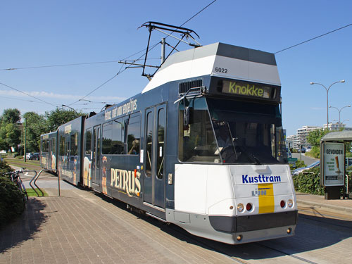 Belgian Coastal Tramway - Vicinal (SNCV) - De Lijn - Photo:  Ian Boyle, October 29th 2006 - www.simplonpc.co.uk