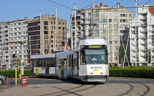 Belgian Coastal Tramway - Vicinal (SNCV) - De Lijn - Photo:  Ian Boyle, October 29th 2006 - www.simplonpc.co.uk