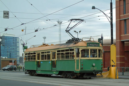 MELBOURNE TRAMS - Photo: ©2011 Ian Greig - www.simplompc.co.uk