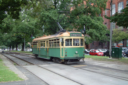 MELBOURNE TRAMS - Photo: ©2011 Ian Greig - www.simplompc.co.uk