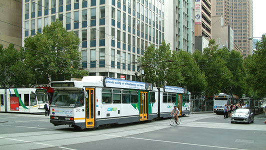 MELBOURNE TRAMS - Photo: ©2011 Ian Greig - www.simplompc.co.uk