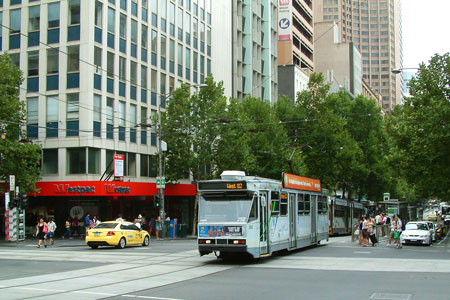 MELBOURNE TRAMS - Photo: ©2011 Ian Greig - www.simplompc.co.uk