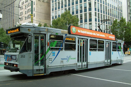 MELBOURNE TRAMS - Photo: ©2011 Ian Greig - www.simplompc.co.uk