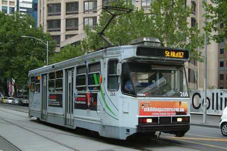 MELBOURNE TRAMS - Photo: ©2011 Ian Greig - www.simplompc.co.uk