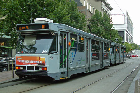 MELBOURNE TRAMS - Photo: ©2011 Ian Greig - www.simplompc.co.uk