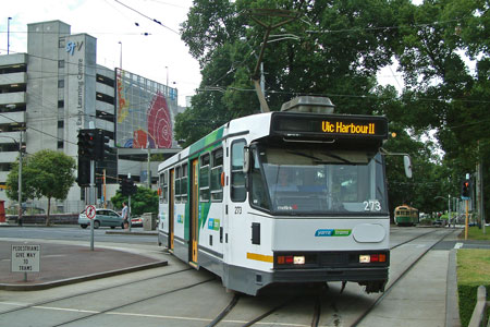 MELBOURNE TRAMS - Photo: ©2011 Ian Greig - www.simplompc.co.uk