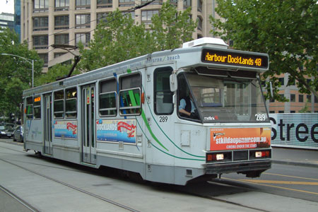 MELBOURNE TRAMS - Photo: ©2011 Ian Greig - www.simplompc.co.uk