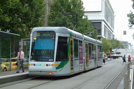 MELBOURNE TRAMS - Photo: ©2011 Ian Greig - www.simplompc.co.uk