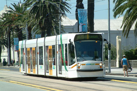 MELBOURNE TRAMS - Photo: ©2011 Ian Greig - www.simplompc.co.uk