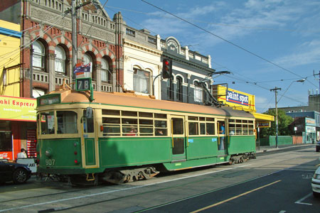 MELBOURNE TRAMS - Photo: ©2011 Ian Greig - www.simplompc.co.uk