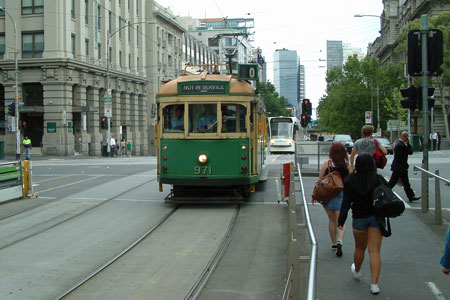 MELBOURNE TRAMS - Photo: ©2011 Ian Greig - www.simplompc.co.uk