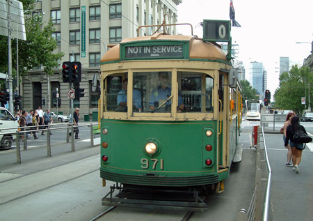 MELBOURNE TRAMS - Photo: ©2011 Ian Greig - www.simplompc.co.uk