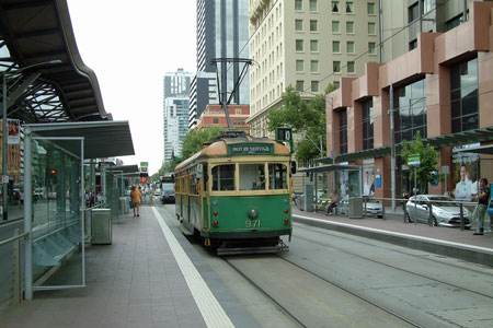 MELBOURNE TRAMS - Photo: ©2011 Ian Greig - www.simplompc.co.uk