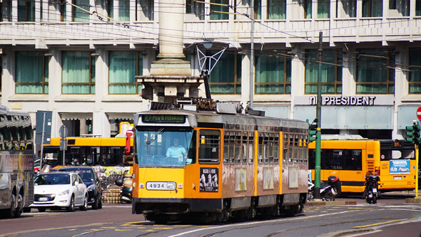 ATM - Milan Trams - Jumbo Articulated Trams - www.simplonpc.co.uk