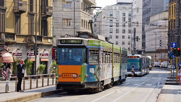 ATM - Milan Trams - Jumbo Articulated Trams - www.simplonpc.co.uk