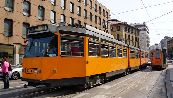 ATM - Milan Trams - Jumbo Articulated Trams - www.simplonpc.co.uk