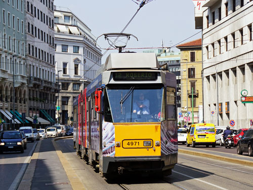 ATM - Milan Trams - Jumbo Articulated Trams - www.simplonpc.co.uk