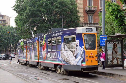 ATM - Milan Trams - Jumbo Articulated Trams - www.simplonpc.co.uk