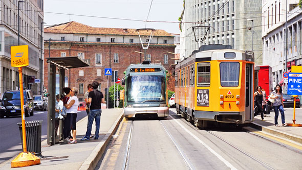 ATM - Milan Trams - Jumbo Articulated Trams - www.simplonpc.co.uk