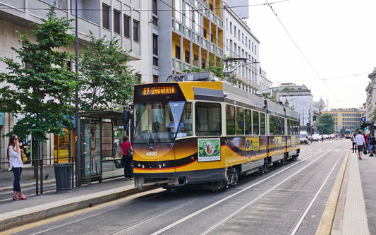 ATM - Milan Trams - Jumbo Articulated Trams - www.simplonpc.co.uk