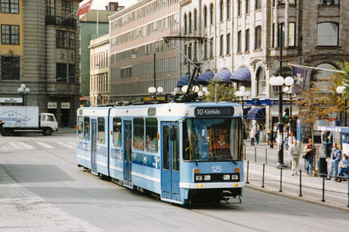 Oslo Trams - Photo: ©1993 Ian Boyle - www.simplompc.co.uk - Simplon Postcards