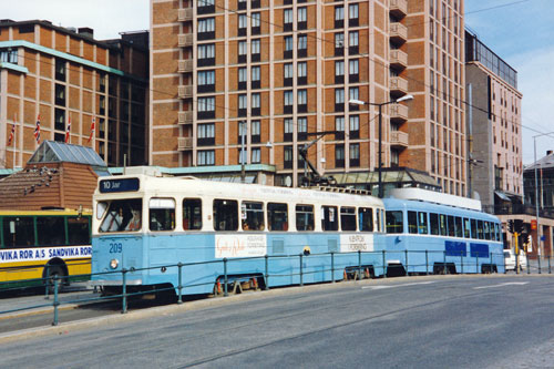 Oslo Trams - Photo: ©1993 Ian Boyle - www.simplompc.co.uk - Simplon Postcards