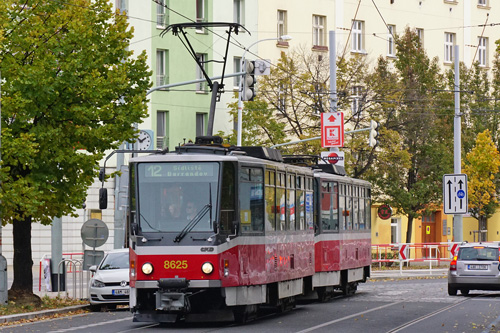 Prague Trams - Tatra T6A5 - www.simplonpc.co.uk