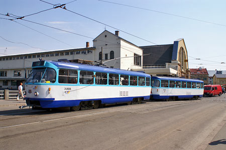 Riga Trams - Photo: © Ian Boyle, August 13th 2007 - Simplon Postcards - www.simplonpc.co.uk