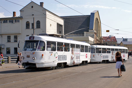 Riga Trams - Photo: © Ian Boyle, August 13th 2007 - Simplon Postcards - www.simplonpc.co.uk