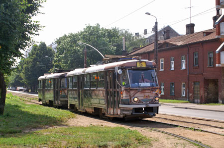 Riga Trams - Photo: © Ian Boyle, August 13th 2007 - Simplon Postcards - www.simplonpc.co.uk