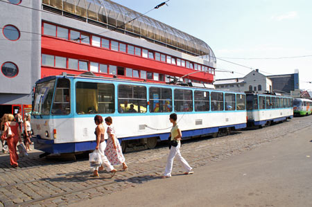 Riga Trams - Photo: © Ian Boyle, August 13th 2007 - Simplon Postcards - www.simplonpc.co.uk