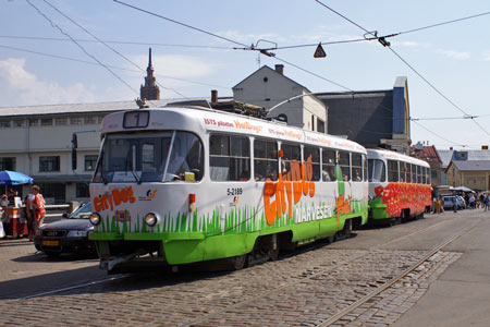 Riga Trams - Photo: © Ian Boyle, August 13th 2007 - Simplon Postcards - www.simplonpc.co.uk