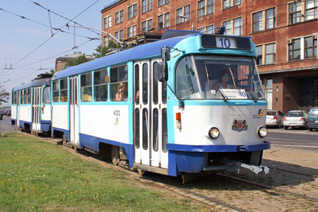 Riga Trams - Photo: © Ian Boyle, August 13th 2007 - Simplon Postcards - www.simplonpc.co.uk