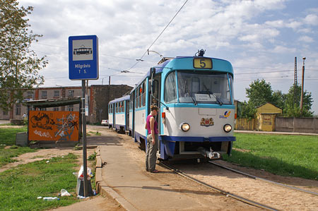 Riga Trams - Photo: © Ian Boyle, August 13th 2007 - Simplon Postcards - www.simplonpc.co.uk