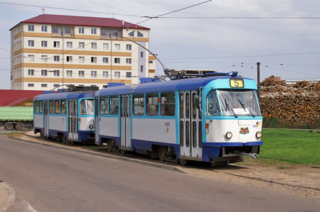 Riga Trams - Photo: © Ian Boyle, August 13th 2007 - Simplon Postcards - www.simplonpc.co.uk