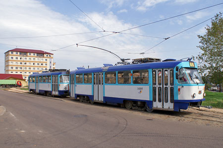 Riga Trams - Photo: © Ian Boyle, August 13th 2007 - Simplon Postcards - www.simplonpc.co.uk