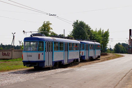 Riga Trams - Photo: © Ian Boyle, August 13th 2007 - Simplon Postcards - www.simplonpc.co.uk