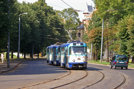 Riga Trams - Photo: © Ian Boyle, August 13th 2007 - Simplon Postcards - www.simplonpc.co.uk