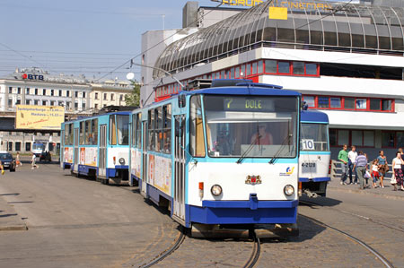 Riga Trams - Photo: © Ian Boyle, August 13th 2007 - Simplon Postcards - www.simplonpc.co.uk