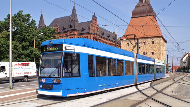 ROSTOCK TRAMS - Photo: ©2007 Jan Boyle - www.simplompc.co.uk - Simplon Postcards