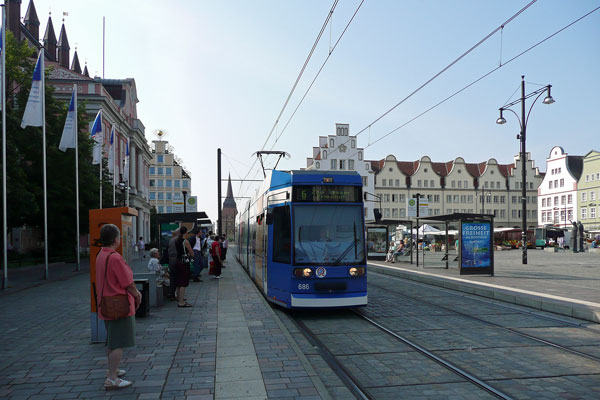 ROSTOCK TRAMS - Photo: ©2007 Jan Boyle - www.simplompc.co.uk - Simplon Postcards