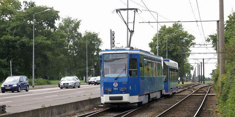 ROSTOCK TRAMS - Photo: ©2007 Jan Boyle - www.simplompc.co.uk - Simplon Postcards