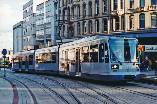 SHEFFIELD SUPERTRAM - Photo: ©1996 Ian Boyle - www.simplompc.co.uk - Simplon Postcards