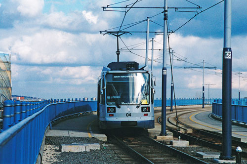 SHEFFIELD SUPERTRAM - Photo: ©1996 Ian Boyle - www.simplompc.co.uk - Simplon Postcards