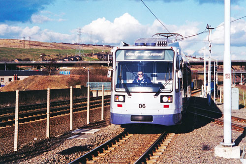 SHEFFIELD SUPERTRAM - Photo: ©1996 Ian Boyle - www.simplompc.co.uk - Simplon Postcards