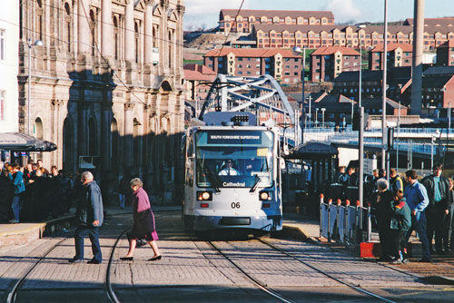 SHEFFIELD SUPERTRAM - Photo: ©1996 Ian Boyle - www.simplompc.co.uk - Simplon Postcards