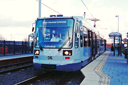 SHEFFIELD SUPERTRAM - Photo: ©1996 Ian Boyle - www.simplompc.co.uk - Simplon Postcards