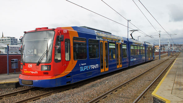 SHEFFIELD SUPERTRAM - Photo: ©2012 Ian Boyle - www.simplompc.co.uk - Simplon Postcards