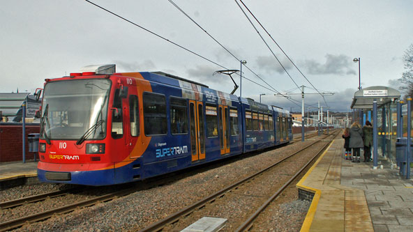 SHEFFIELD SUPERTRAM - Photo: ©2012 Ian Boyle - www.simplompc.co.uk - Simplon Postcards